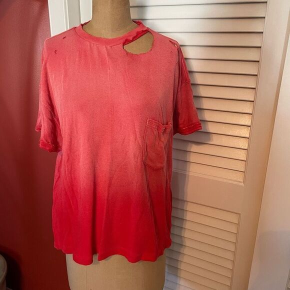 WE THE FREE | distressed rubi tee in red hombre S - Picture 4 of 11
